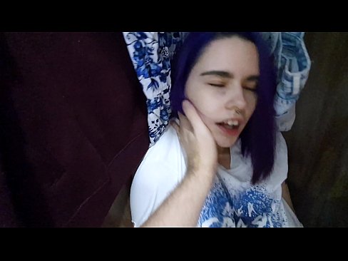 ❤️ Nire ahizpa armairuan aurkitu eta lagundu zion esperma ❤ Kalitatezko sexua %eu.mass-pr.ruan ❌